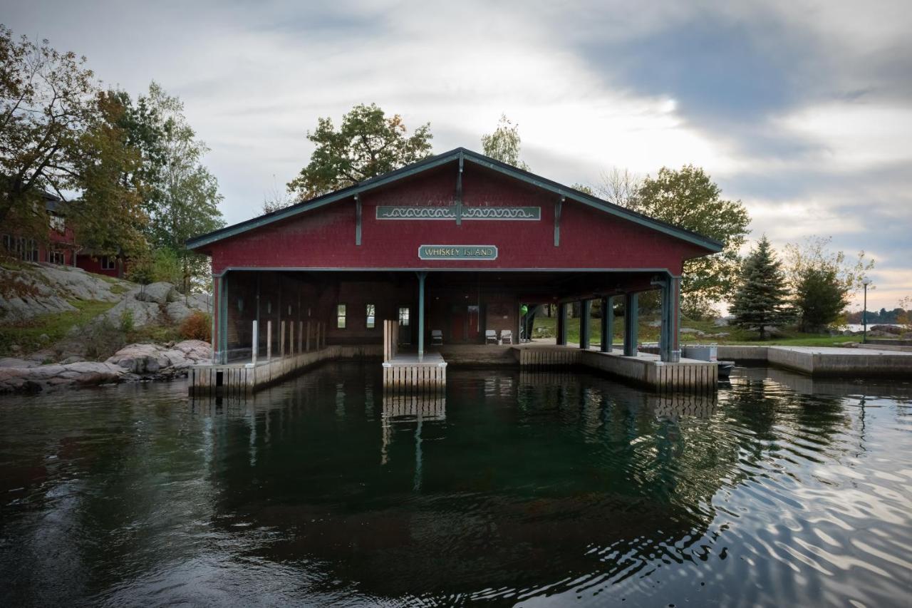 Whiskey River Cottages Formerly Seaway Slips Clayton Exterior foto